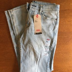 Men’s Levi jeans